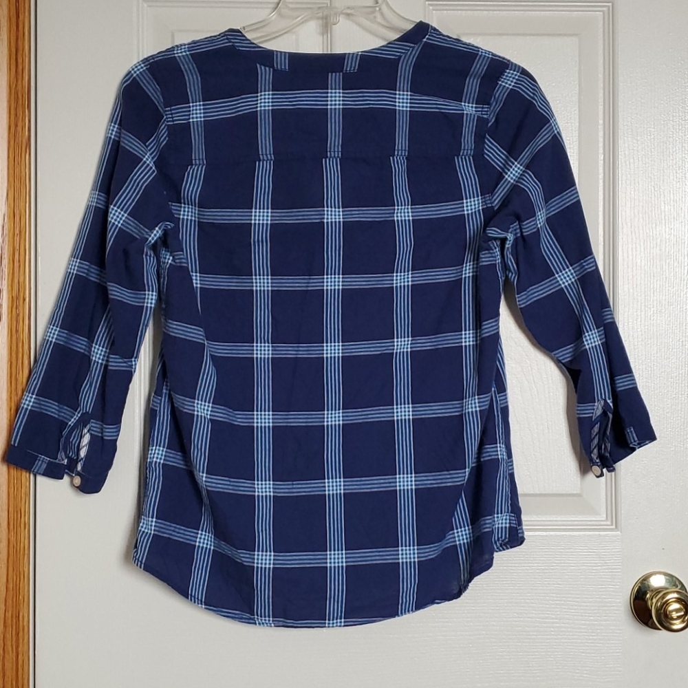 Shirt - Picture 2 of 3